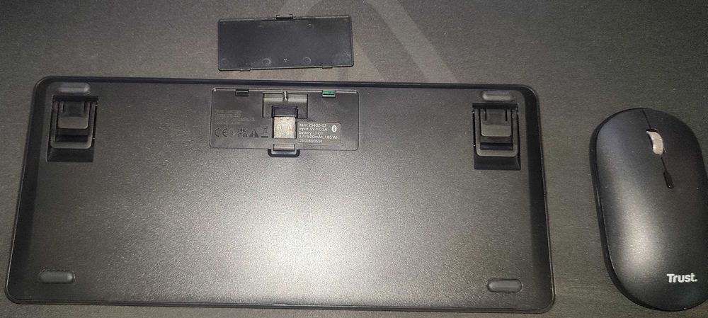 Trust Wireless Keyboard & Mouse QWERTY – Lyra