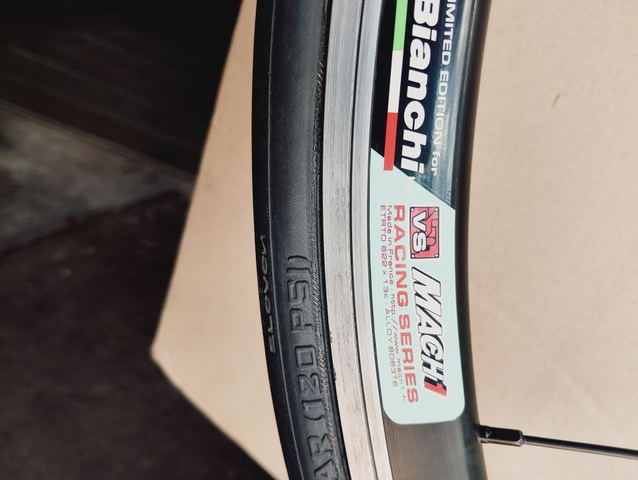 Пара шоссейных колес Италия Bianchi Mach1 Reparto corsa