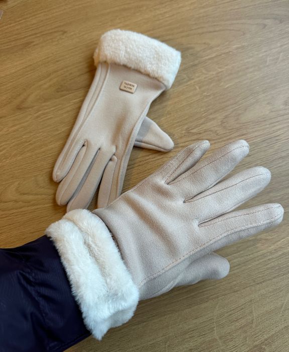 Luvas Bege Quentinhas