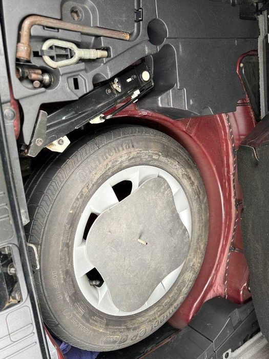 Продам BMW E39 520i