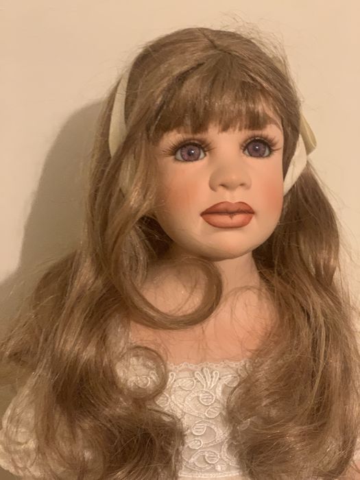 Lalka porcelanowa 82 cm