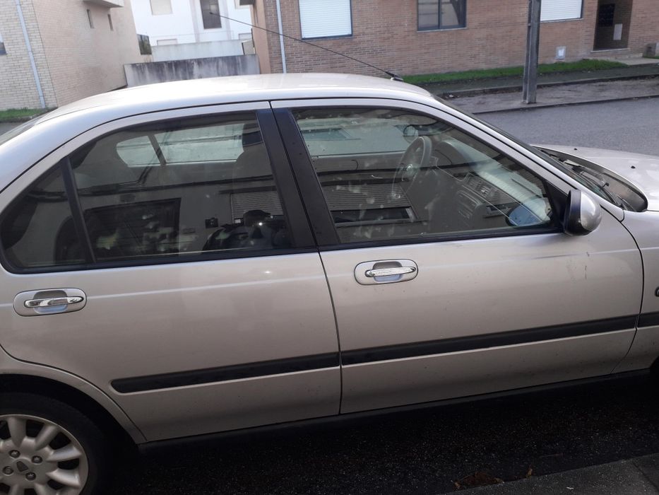 Rover 45 1.4 i (103 cv)