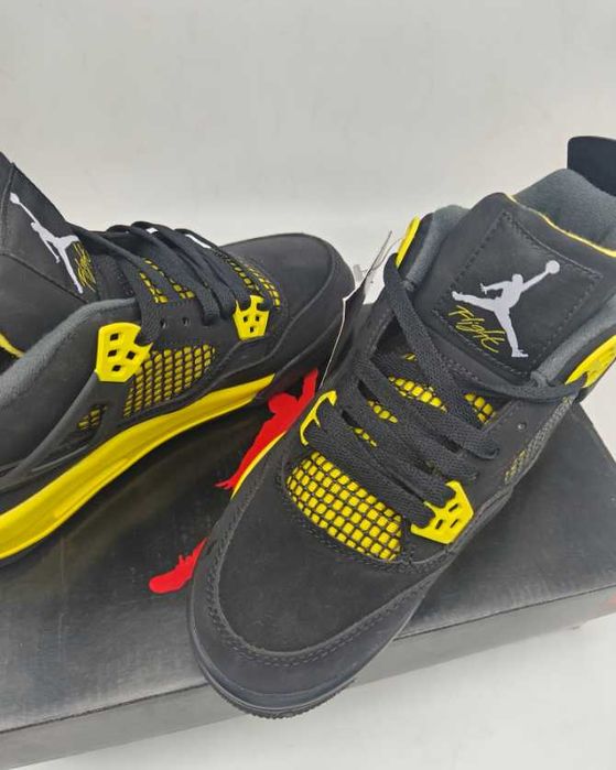 Air Jordan 4 "Thunder" EU 38