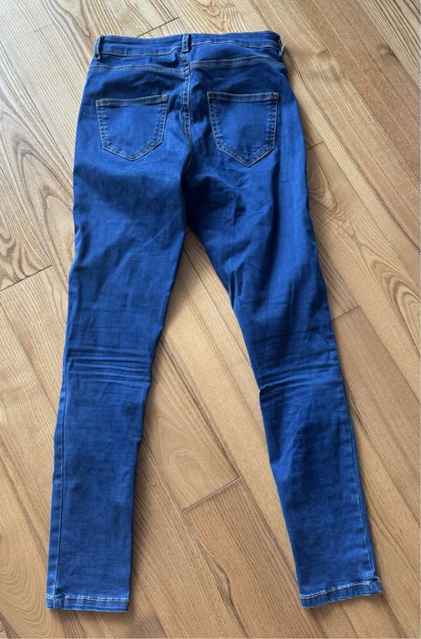 Nowe spodnie Calzedonia skinny S okazja