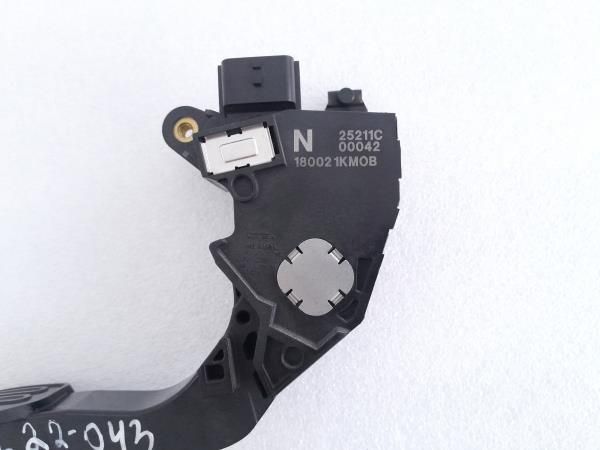 Pedal do acelerador NISSAN Juke (F15)