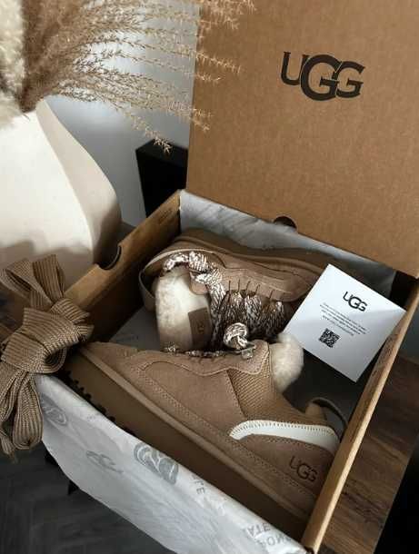 UGG Lowmel Sand R.40