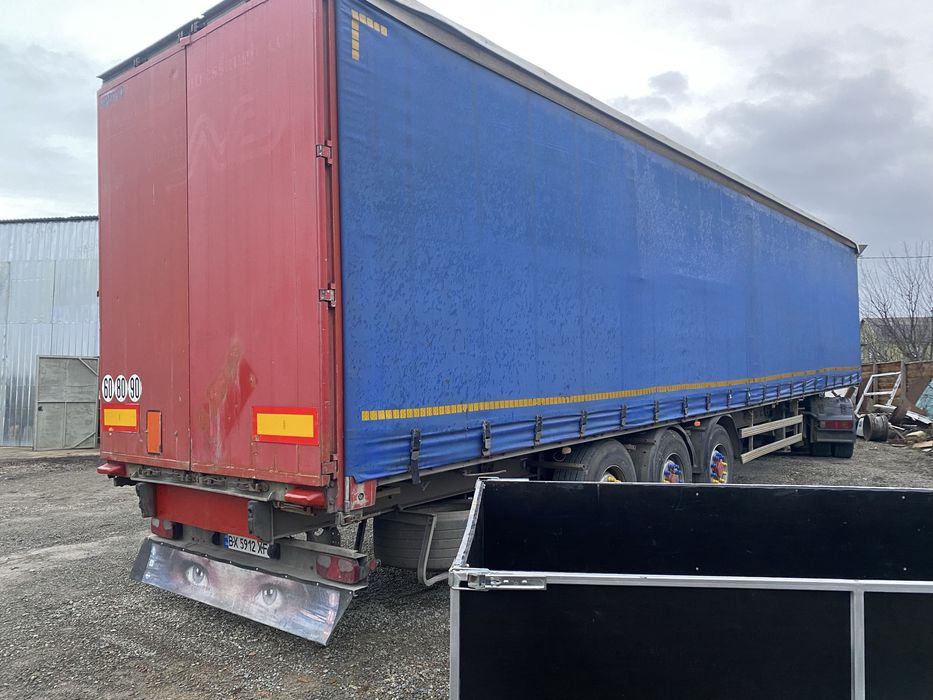 Напівпричіп вробочому стані