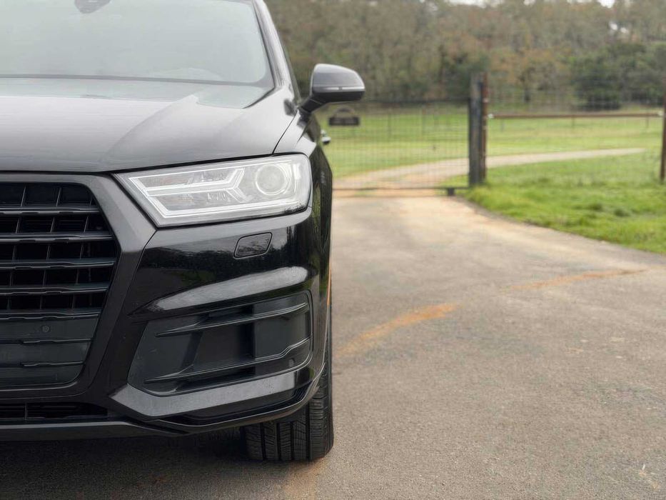 Audi Q7      2019
