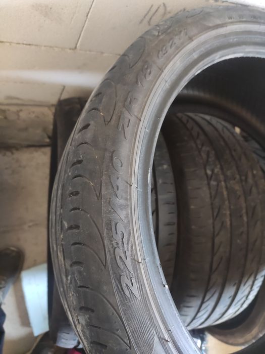 Шини PIRELLI 225 на 40 r18