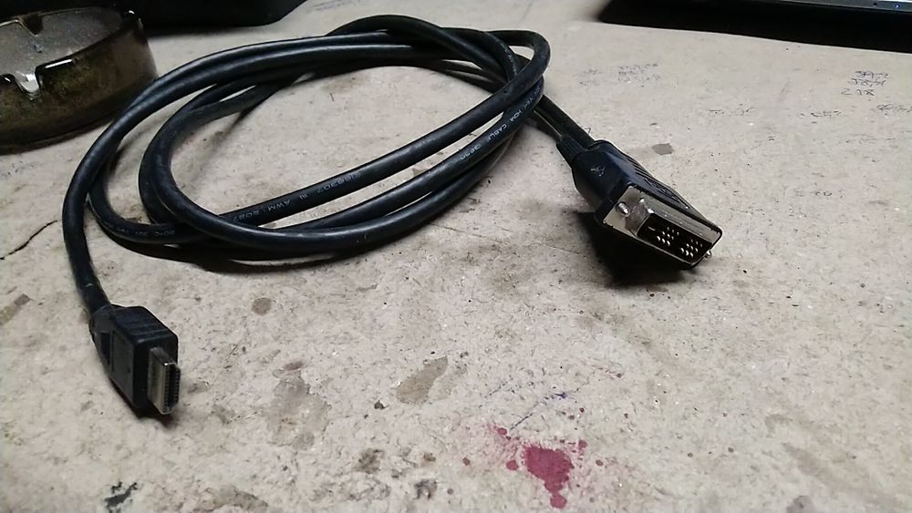 Kabel HDMI -DVI używany