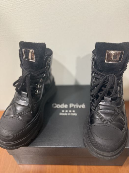 Code Prive Італія, Черевики 38р, зима