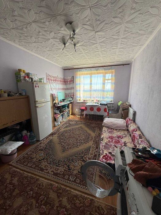Продаж кімнати у 3-кімнатній секції Мікрорайон, Кам’янець-Подільський
