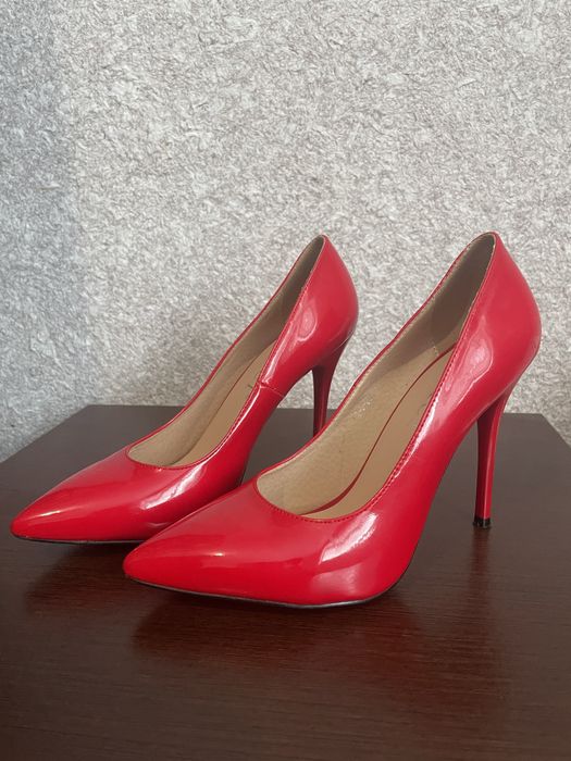 Туфлі лодочки жіночі