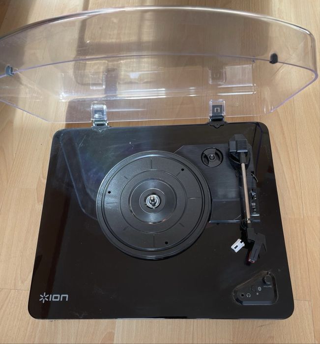 Gramofon ION czarny (BLUETOOTH)
