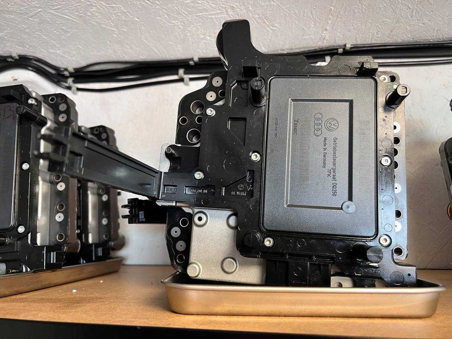 Ремонт DQ250 DSG GEN 1 GEN 2 Мехатронік 02E927770 перевірений блок