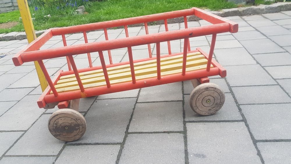 Wózek drewniany dla dzieci