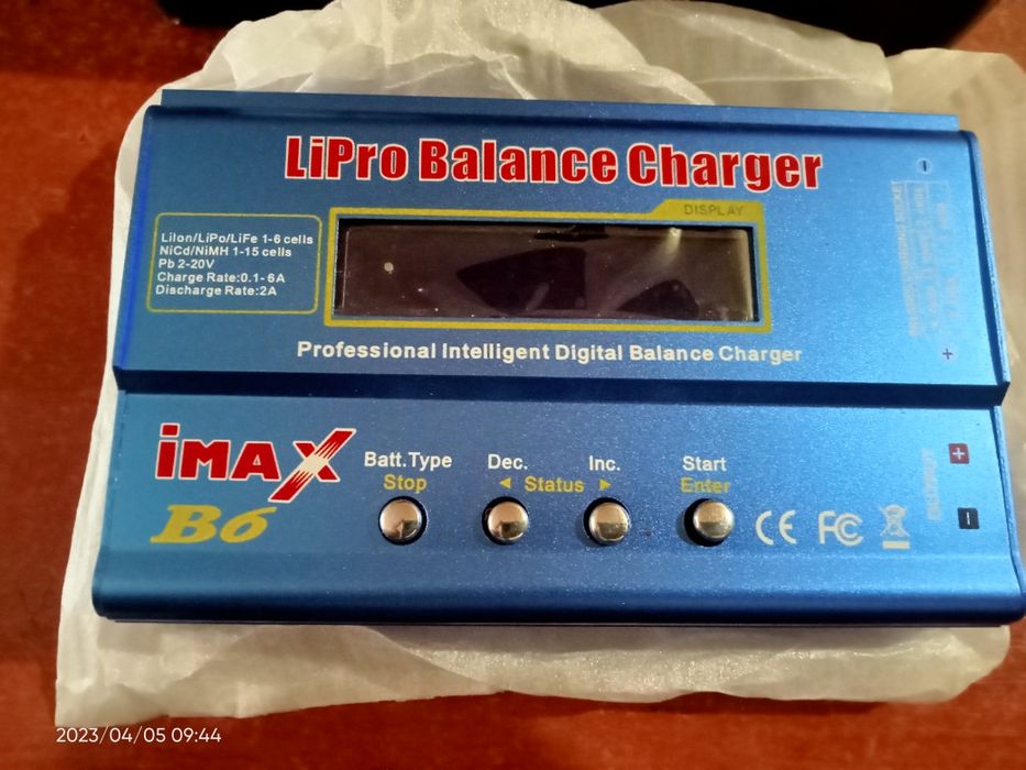 Зарядний пристрій.IMAX b6