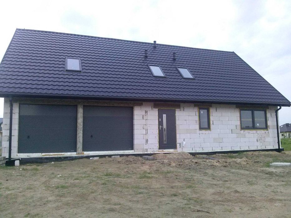 Okna PCV, drzwi wejściowe i wewnętrzne, rolety, plisy, bramy garażowe