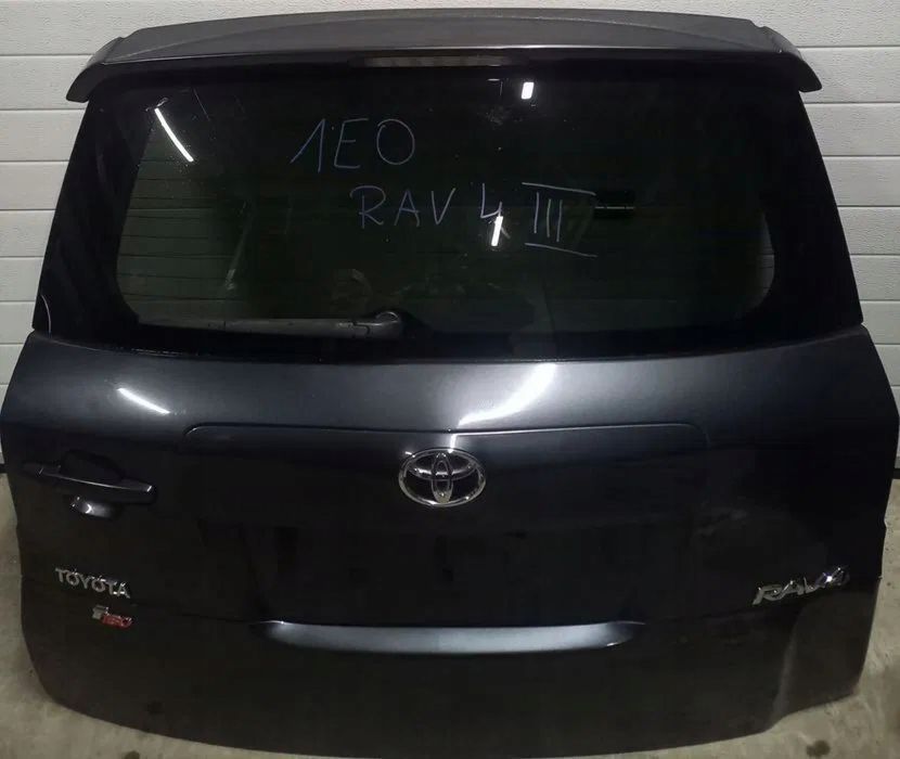 klapa bagażnika 1e0 toyota rav 4 iii