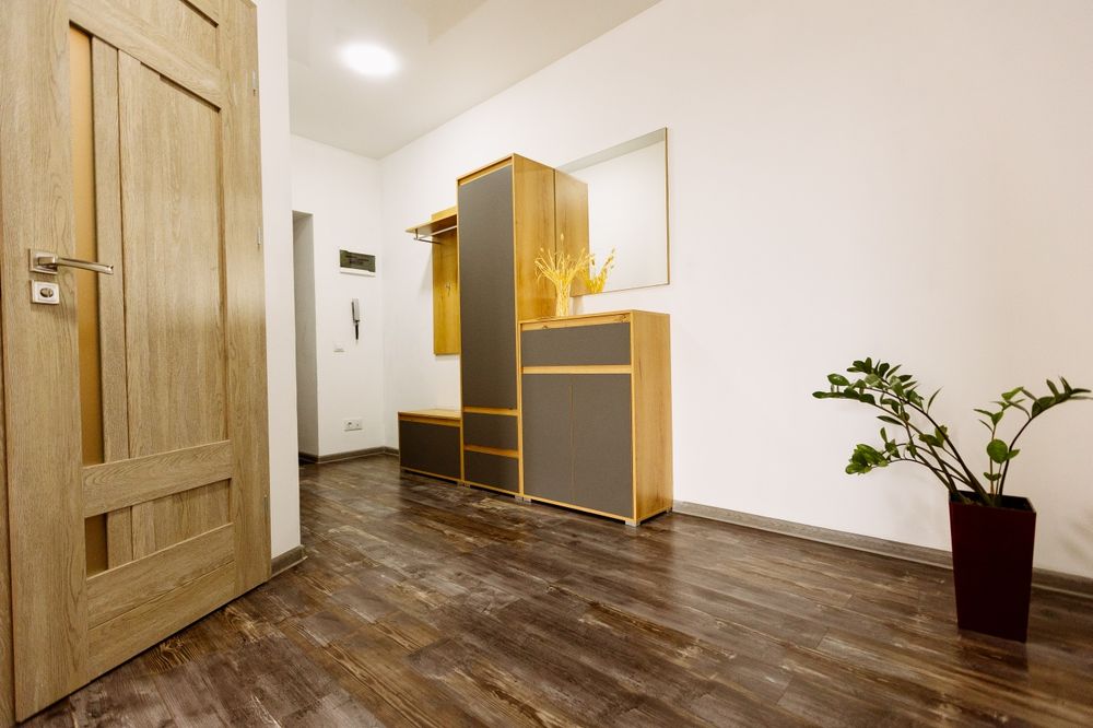 New Time. БЕЗПЕРЕБІЙНИЙ Wi-fi, гаряча вода, опалення Квартира подобово