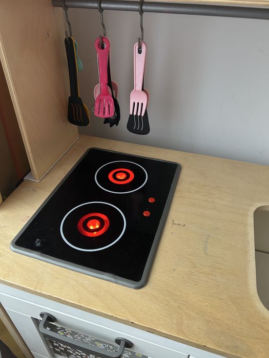 Kuchnia Ikea z wyposażeniem