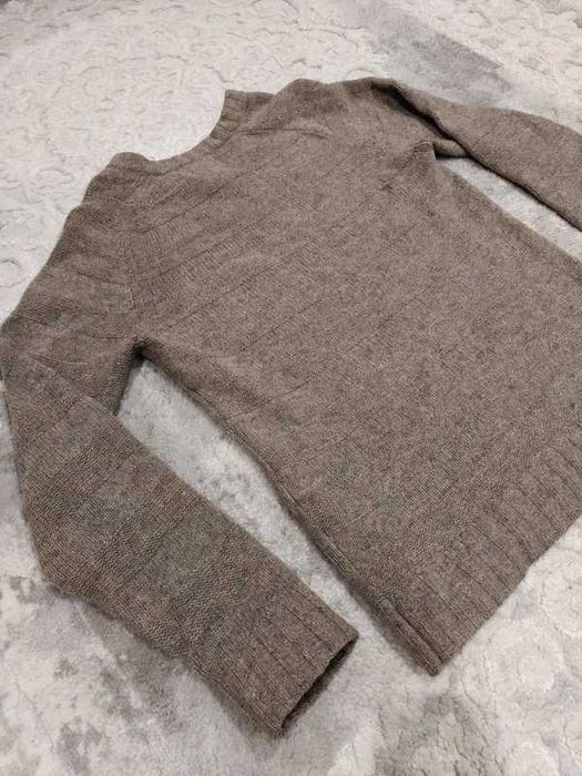 Sweter 100% Lambswool NN07 No Nationality V-Neck Łaty M
