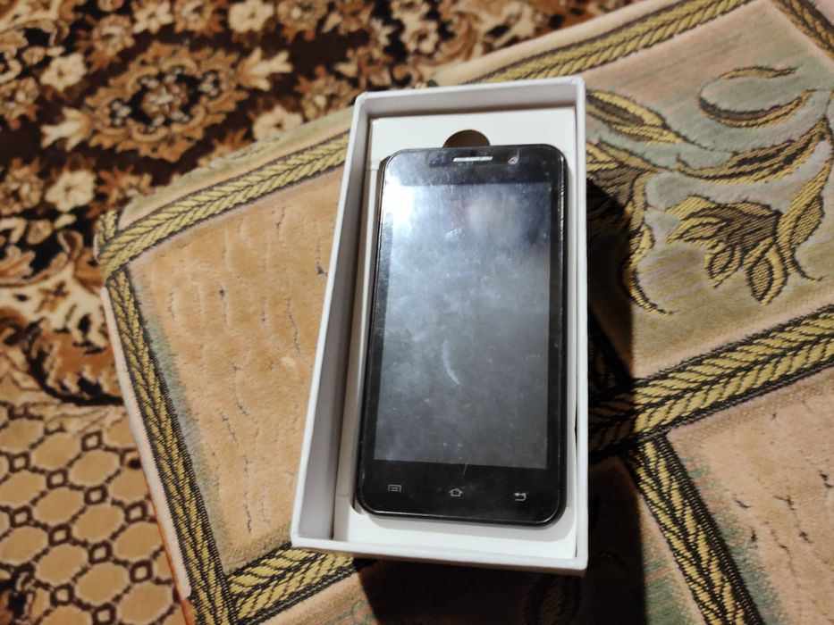 Продам сенсорный телефон НТС: 130 грн. - Рації та інші телефони Слов ...