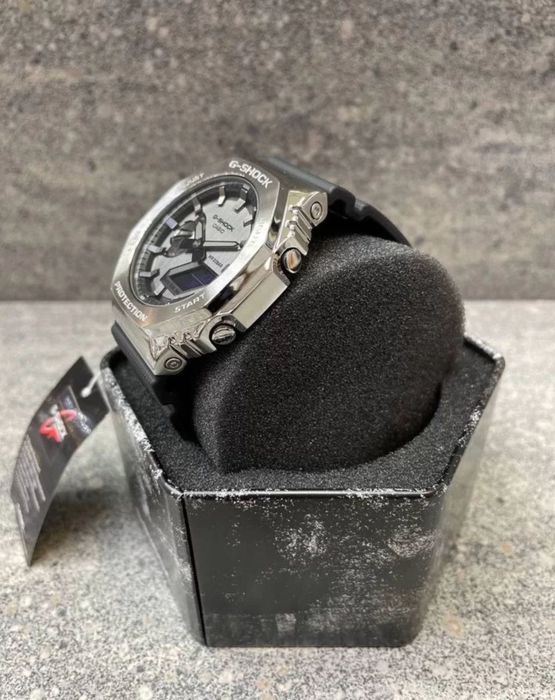 Часы Casio G-Shock GM-2100-1A Оригинал
