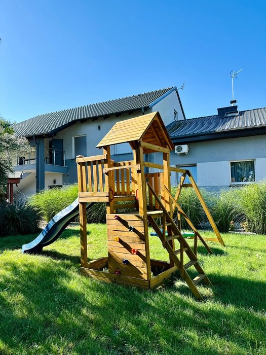 Noclegi nad jeziorem blisko las rodziny firmy