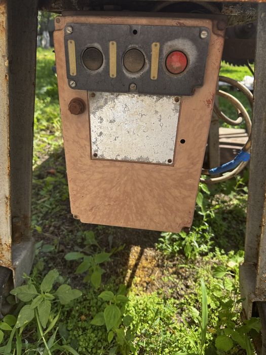 Циркулярка   з   дровоколом   !!!