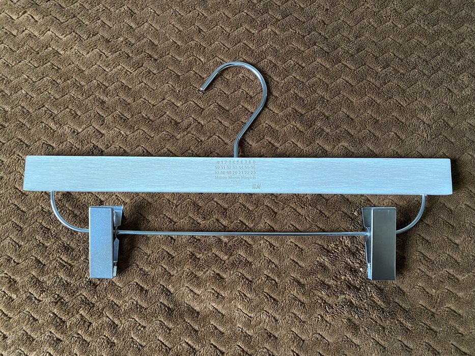 Wieszak drewniane H&M & Maison Martin Margiela