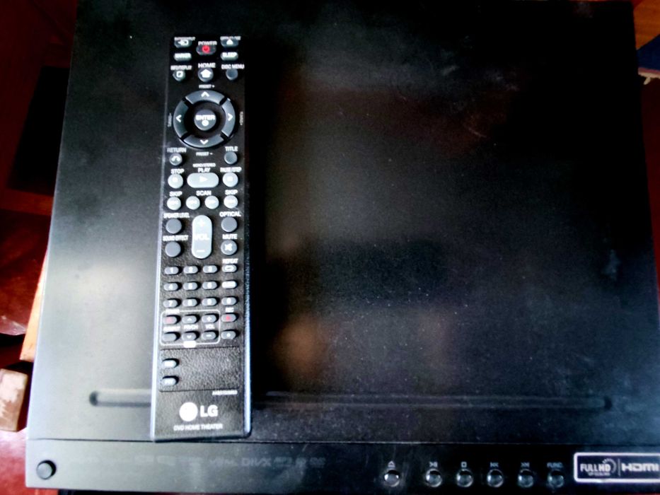 5.1 surround / Leitor DVD - Home Cinema LG e colunas e subwoofer