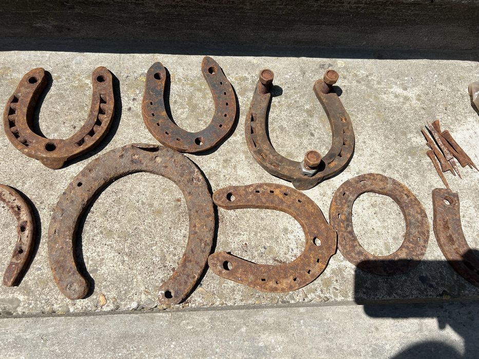 Підкови та ухналі