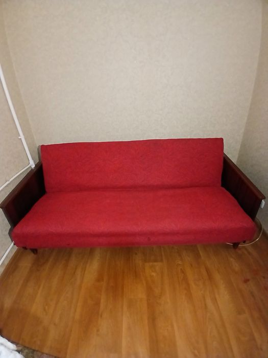 Віддам диван безкоштовно. Самовиніс, самовивіз