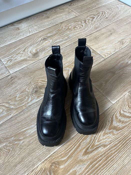 Шкіряні осінні черевики 38 розмір