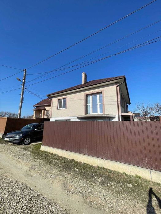 Затишний  будинок чекає нових власників!