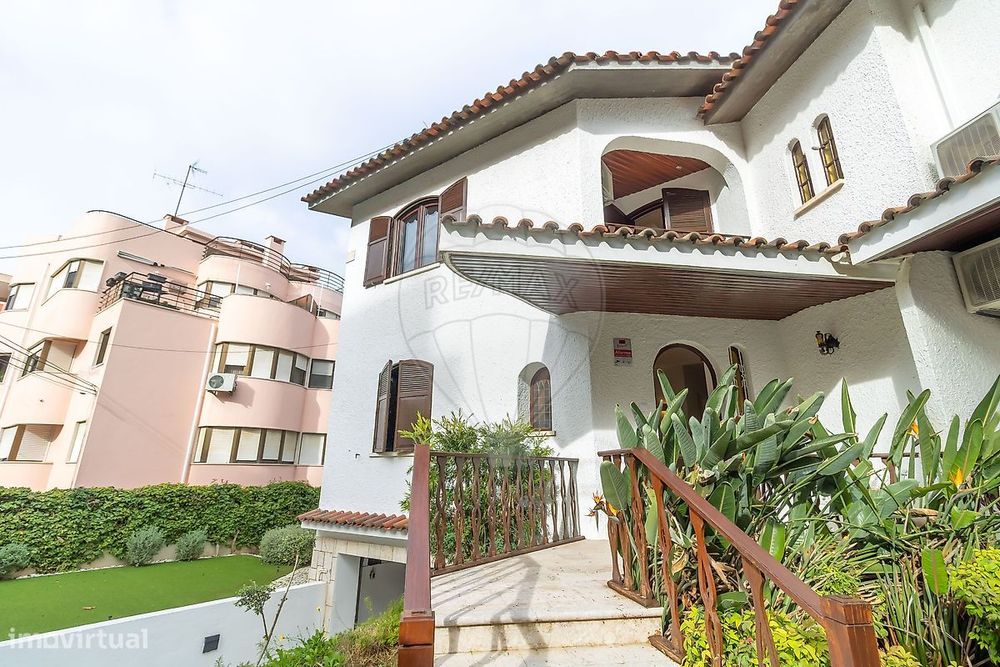 Moradia T4 para venda