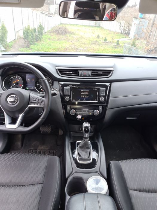 Продам Nissan Rogue