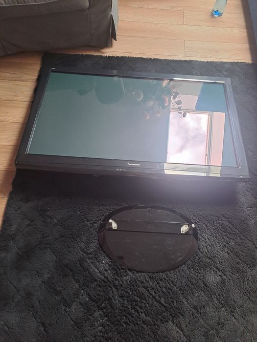 Panasonic Telewizor CAŁY ZESTAW DOBRY STAN txp50x20e