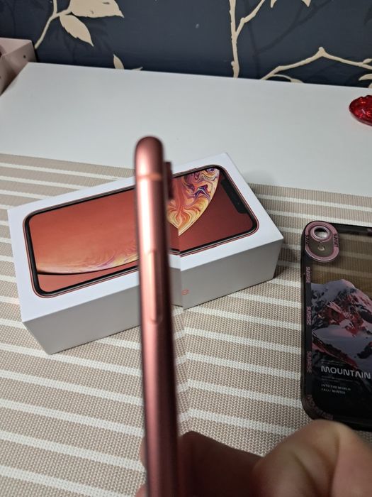 Apple Iphone XR Coral, 128 GB,80 %-батарея.Документ і коробка є.