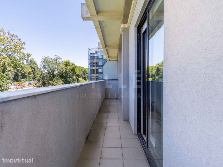 Apartamento T4+1 | Condomínio Fechado | Campo Alegre | Porto