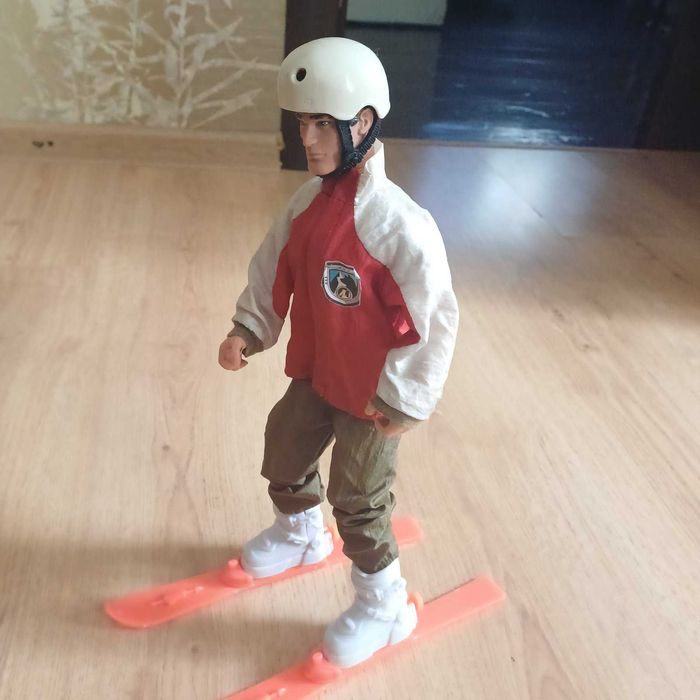 Продам фігурку  Action Man лижник