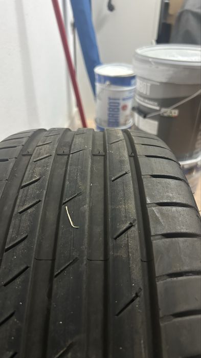 2 Kumho Ecsta: 225/45/18