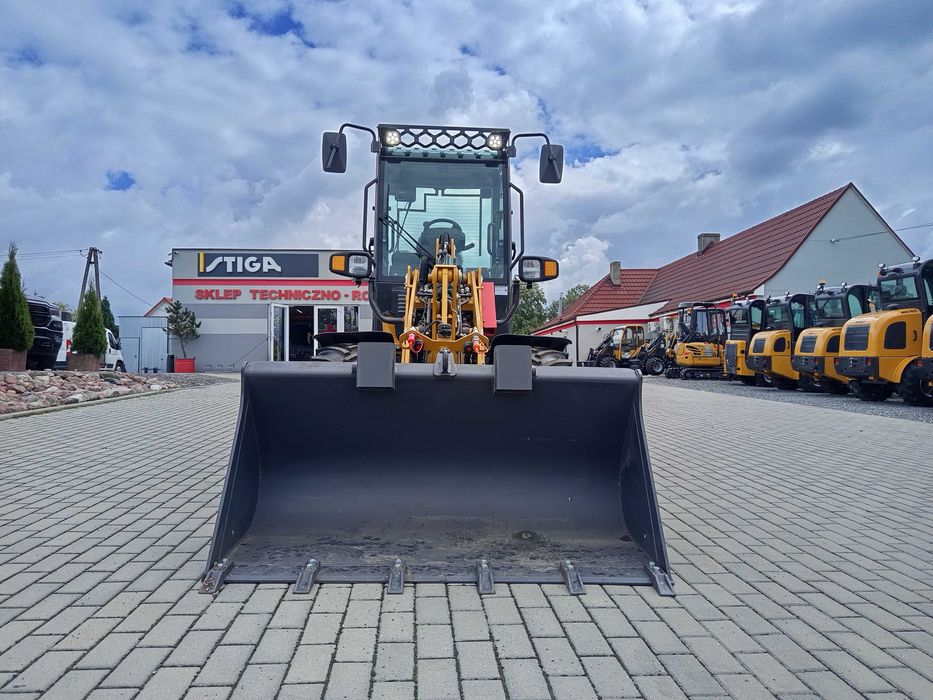 Ładowarka Kołowa WOLF WL810 Premium KABINA Euro 5 (Kooperacja XCMG) OKAZJA!