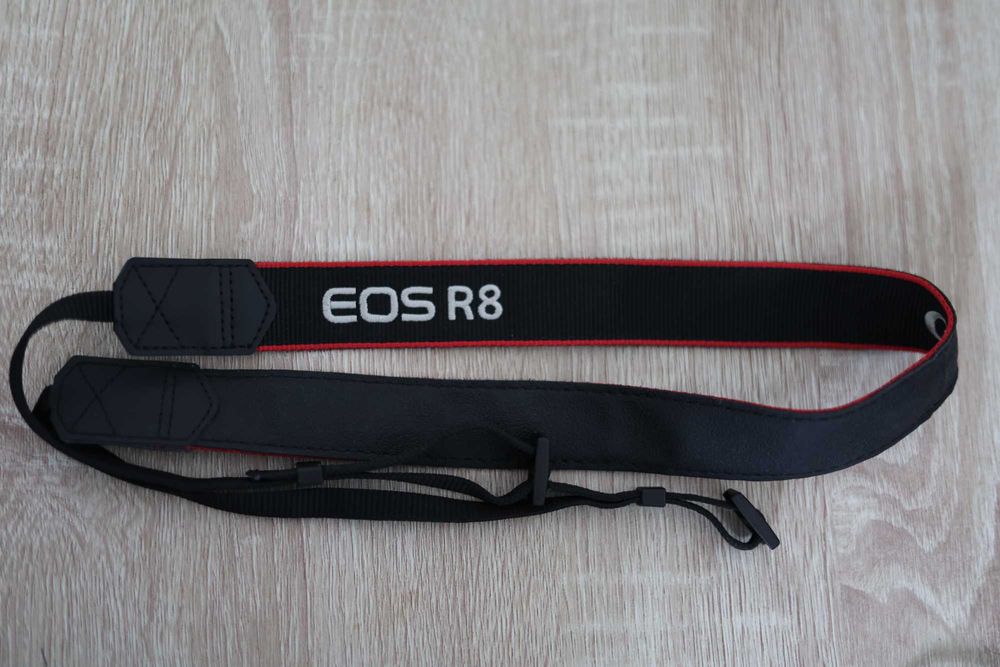 Canon R8 Strap Original