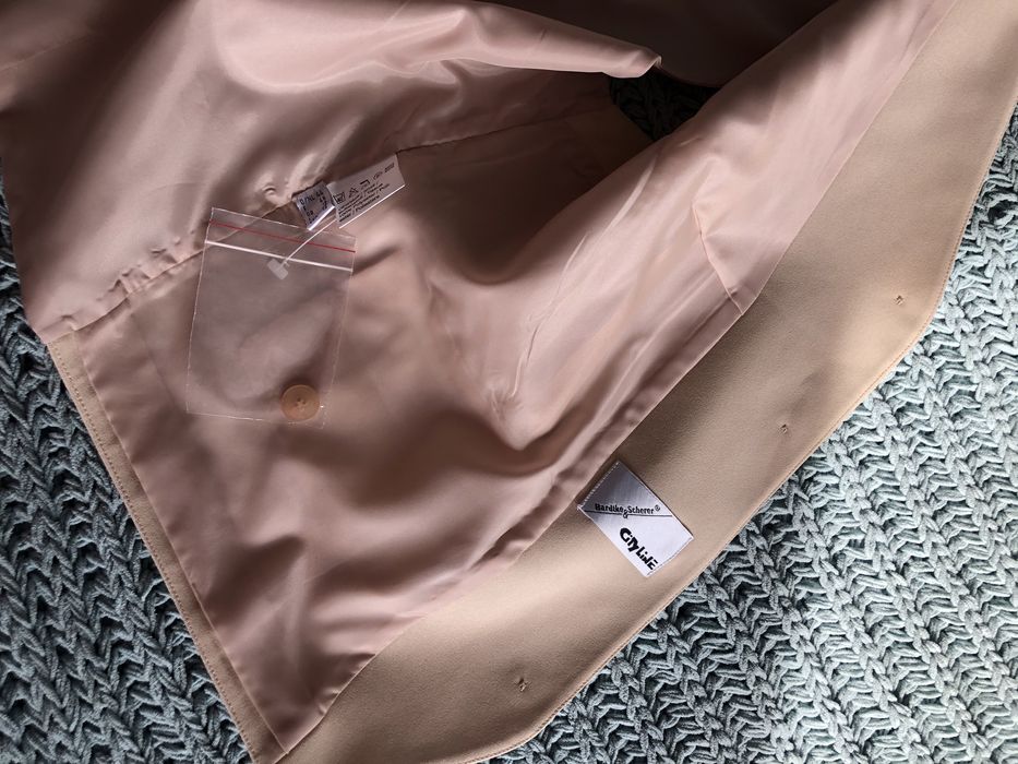 Bezowa kamizelka garniturowa nowa bez metki uniwersalna styl vintage