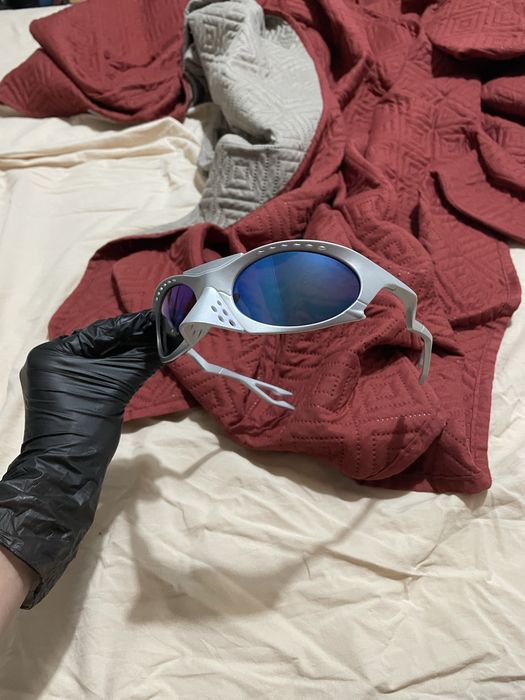 Juliet azul e cinzenta