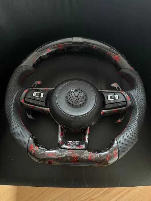 Volante VW Carbono com LED Display | Golf GTI / R (MK5 MK6 MK7 MK8)
