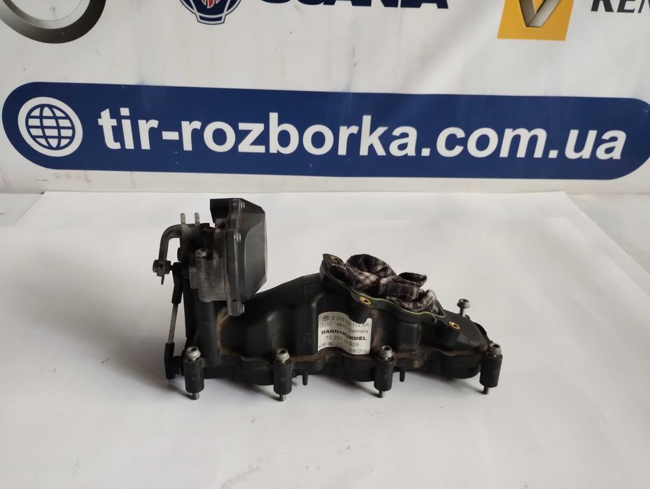 Правий впускний колектор з регулятором заслонки на AUDI, VW,2.7,3.0TDI