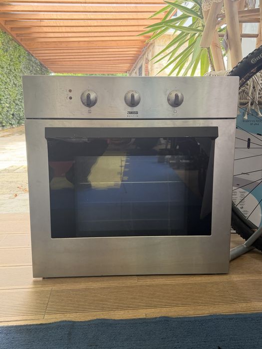 Forno eletrico -marca zanussi
